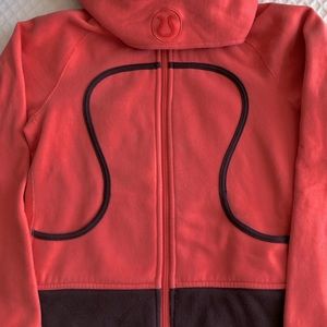 Lululemon scuba hoodie- two tone!
